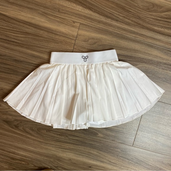 TnaMOVE™ Tennis Micro Skirt - Picture 3 of 8